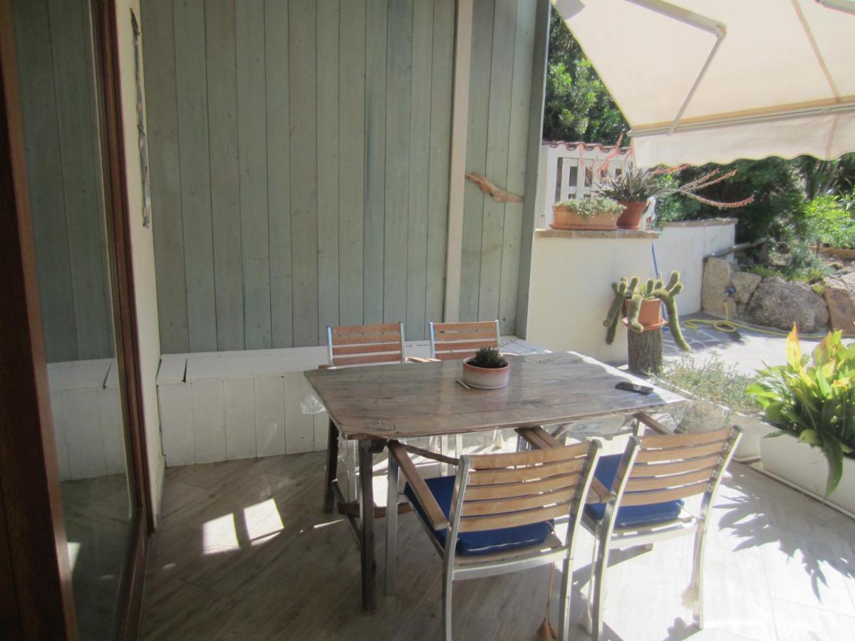 Apartamento Monolocale San Pantaleo Exterior foto